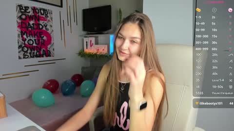 Snapshot of sunlightsofia chatting on 01/11/25, 07:39 Sofia online show from 01/11/25, 07:39