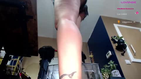 Sunni Knight online show from 10/17/25, 01:42