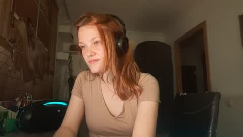 Leah - is graceful online show from 05/07/26, 02:22