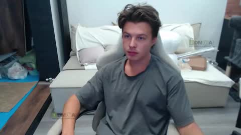 Snapshot of sunny1girl chatting on 10/04/25, 06:44 Alice and Sergey online show from 10/04/25, 06:44