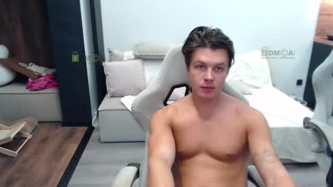 Snapshot of sunny1girl chatting on 10/11/25, 06:12 Alice and Sergey online show from 10/11/25, 06:12