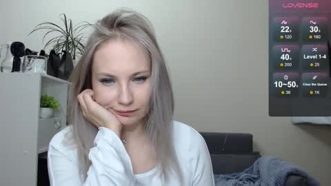 Naomi online show from 12/31/24, 03:01