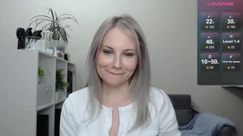 Naomi online show from 01/08/25, 02:46