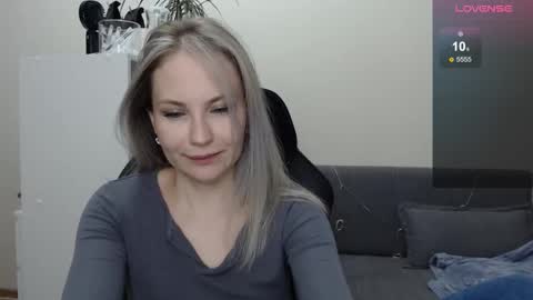 Naomi online show from 01/09/25, 03:12