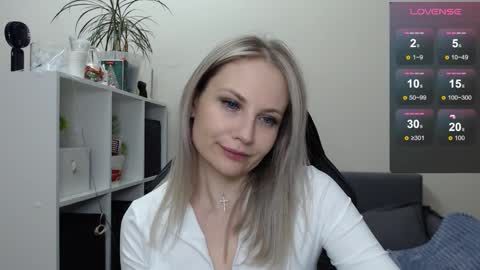 Naomi online show from 01/27/25, 01:26