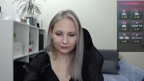 Naomi online show from 01/30/25, 04:24