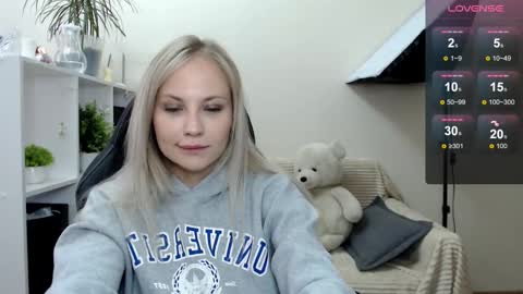 Naomi online show from 09/12/25, 05:29