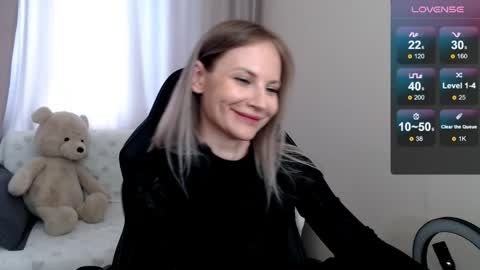 Naomi online show from 04/24/26, 07:22