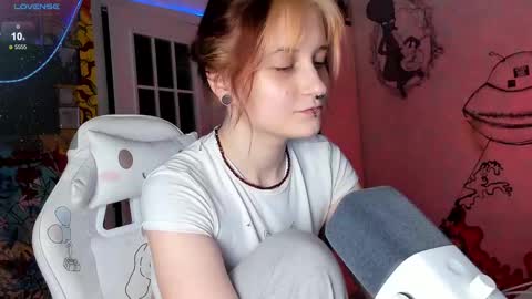 Sunny online show from 02/12/25, 03:27