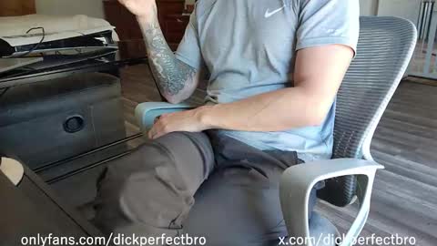 sunny valentine online show from 11/10/25, 02:27