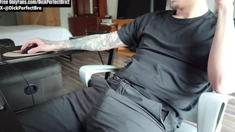 sunny valentine online show from 03/12/26, 01:50