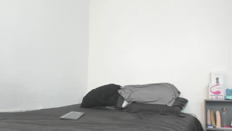 Christian Vanessa online show from 02/07/25, 07:27