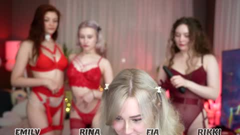Fia  -  TG -  Mia -  Alice -  online show from 09/19/25, 03:52
