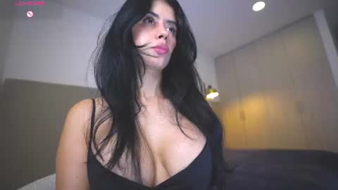 Snapshot of sunnymorrison chatting on 07/06/26, 12:35 sol online show from 07/06/26, 12:35