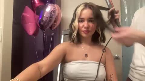sunnyxoxox online show from 11/19/25, 04:12