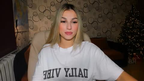 sunsetwithava online show from 12/18/25, 04:35