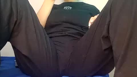 Annie online show from 12/12/24, 12:16