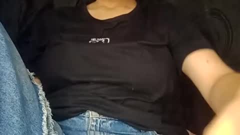 Annie online show from 12/30/24, 02:31