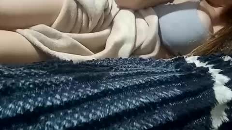 Annie online show from 04/23/26, 10:58