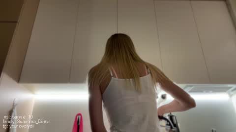 Snapshot of sunshine_diana_ chatting on 07/09/26, 07:18 Di online show from 07/09/26, 07:18