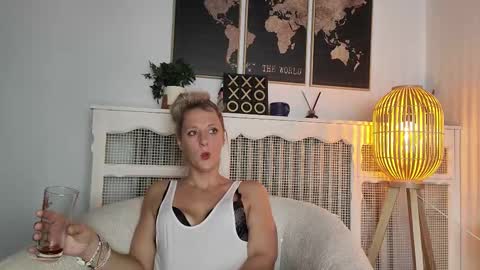 Ava online show from 12/20/24, 01:14