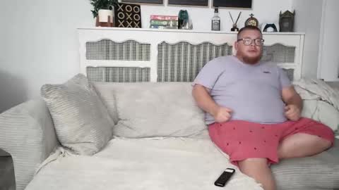 Ava online show from 03/08/25, 09:29