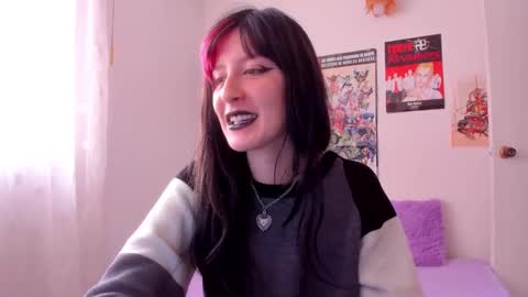 Snapshot of sunshine_girl9 chatting on 12/10/24, 08:38 sunshine_girl9 online show from 12/10/24, 08:38