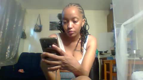 Snapshot of sunshine_n chatting on 04/25/26, 12:19 sunshine_n online show from 04/25/26, 12:19