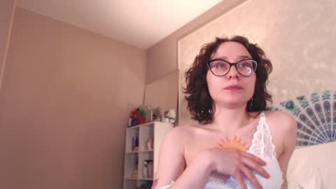 Hella online show from 02/06/25, 06:35