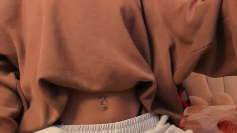 Valentina online show from 11/19/25, 12:38