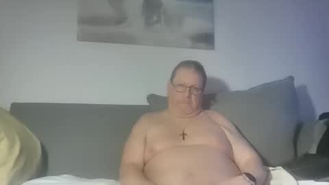 Snapshot of sunspotbaby chatting on 05/14/26, 05:36 Sunspotbaby online show from 05/14/26, 05:36