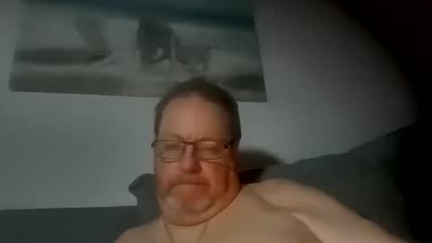 Snapshot of sunspotbaby chatting on 06/04/26, 02:06 Sunspotbaby online show from 06/04/26, 02:06