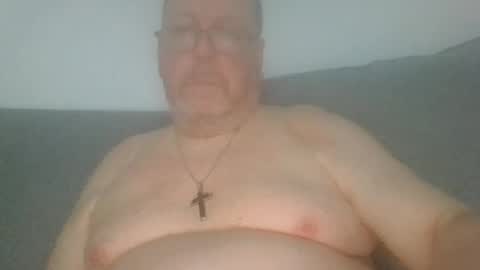 Snapshot of sunspotbaby chatting on 07/01/26, 10:31 Sunspotbaby online show from 07/01/26, 10:31