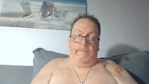 Snapshot of sunspotbaby chatting on 07/12/26, 01:07 Sunspotbaby online show from 07/12/26, 01:07