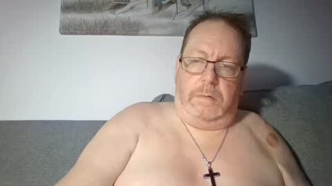 Snapshot of sunspotbaby chatting on 07/26/26, 12:19 Sunspotbaby online show from 07/26/26, 12:19