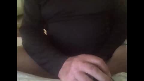 Snapshot of suomilao1 chatting on 10/11/25, 12:10 suomilao1 online show from 10/11/25, 12:10