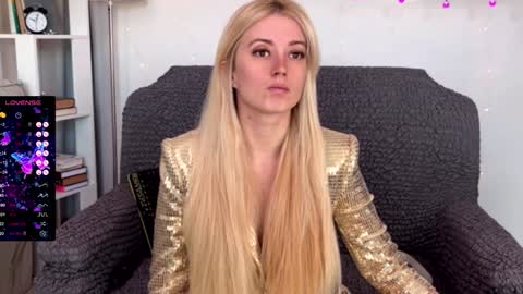Snapshot of super_peach_stream chatting on 01/02/25, 10:58 ANNApvt open full info in bio online show from 01/02/25, 10:58