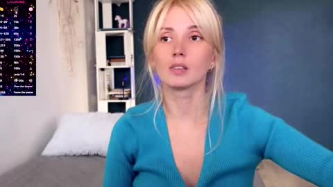 Snapshot of super_peach_stream chatting on 09/22/25, 02:19 ANNApvt open full info in bio online show from 09/22/25, 02:19