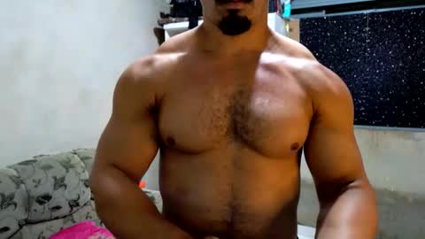 Snapshot of superbigmr chatting on 03/11/26, 09:32 james online show from 03/11/26, 09:32