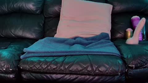 Thomas online show from 12/31/24, 06:24