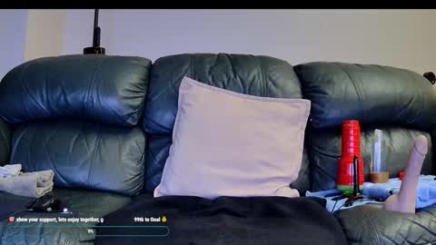 Thomas online show from 10/25/25, 06:35