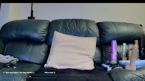 Thomas online show from 12/21/25, 07:54