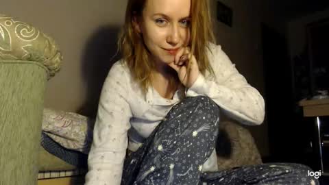 Annie online show from 02/12/26, 04:24