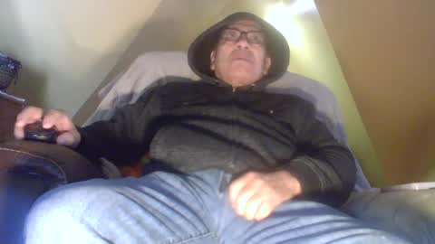 Snapshot of supermasturbador37cam chatting on 03/02/25, 03:05 supermasturbador37cam online show from 03/02/25, 03:05