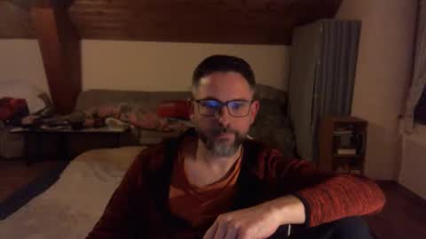 supersquirrel81 online show from 10/23/25, 06:17