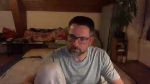 supersquirrel81 online show from 01/13/26, 06:24