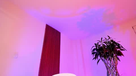 Snapshot of suprasexyjohn chatting on 11/12/25, 08:19 llllSupra llll online show from 11/12/25, 08:19