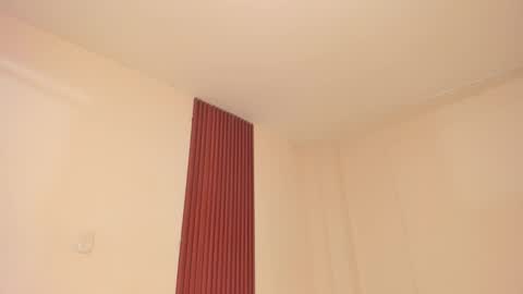 Snapshot of suprasexyjohn chatting on 12/05/25, 07:32 llllSupra llll online show from 12/05/25, 07:32