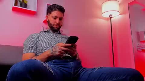 supreme_alpha_ online show from 11/23/25, 12:54