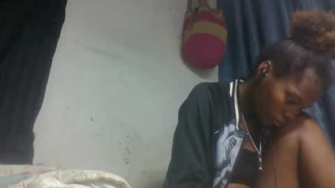 surbelle online show from 04/17/26, 01:52